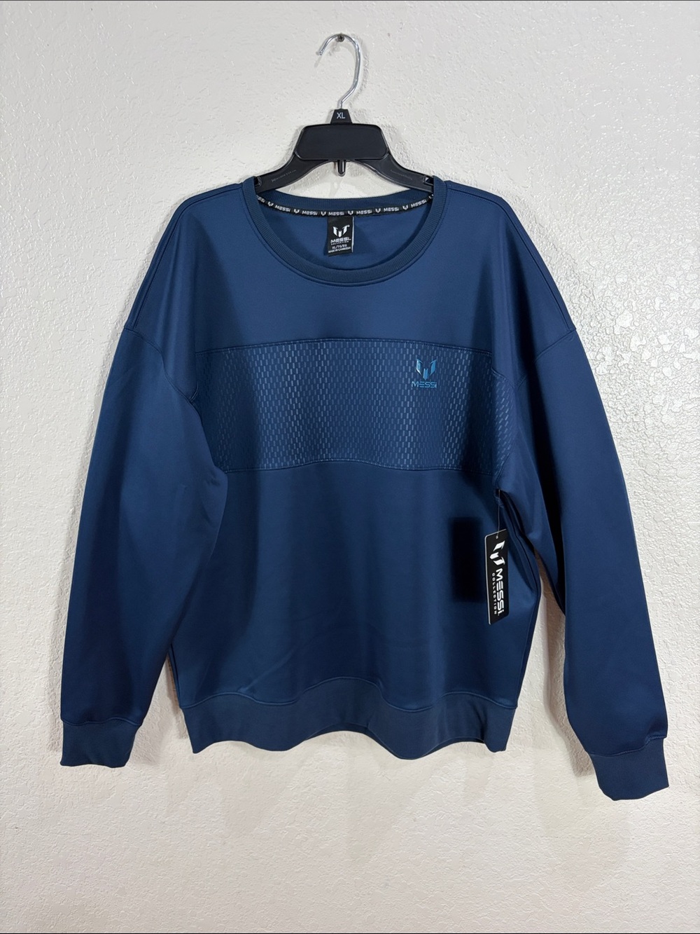 Messi Collection,Size XL,Men’s Navy Performance Crewneck Sweatshirt